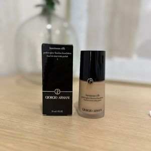Giorgrio Armani Luminous Silk Foundation